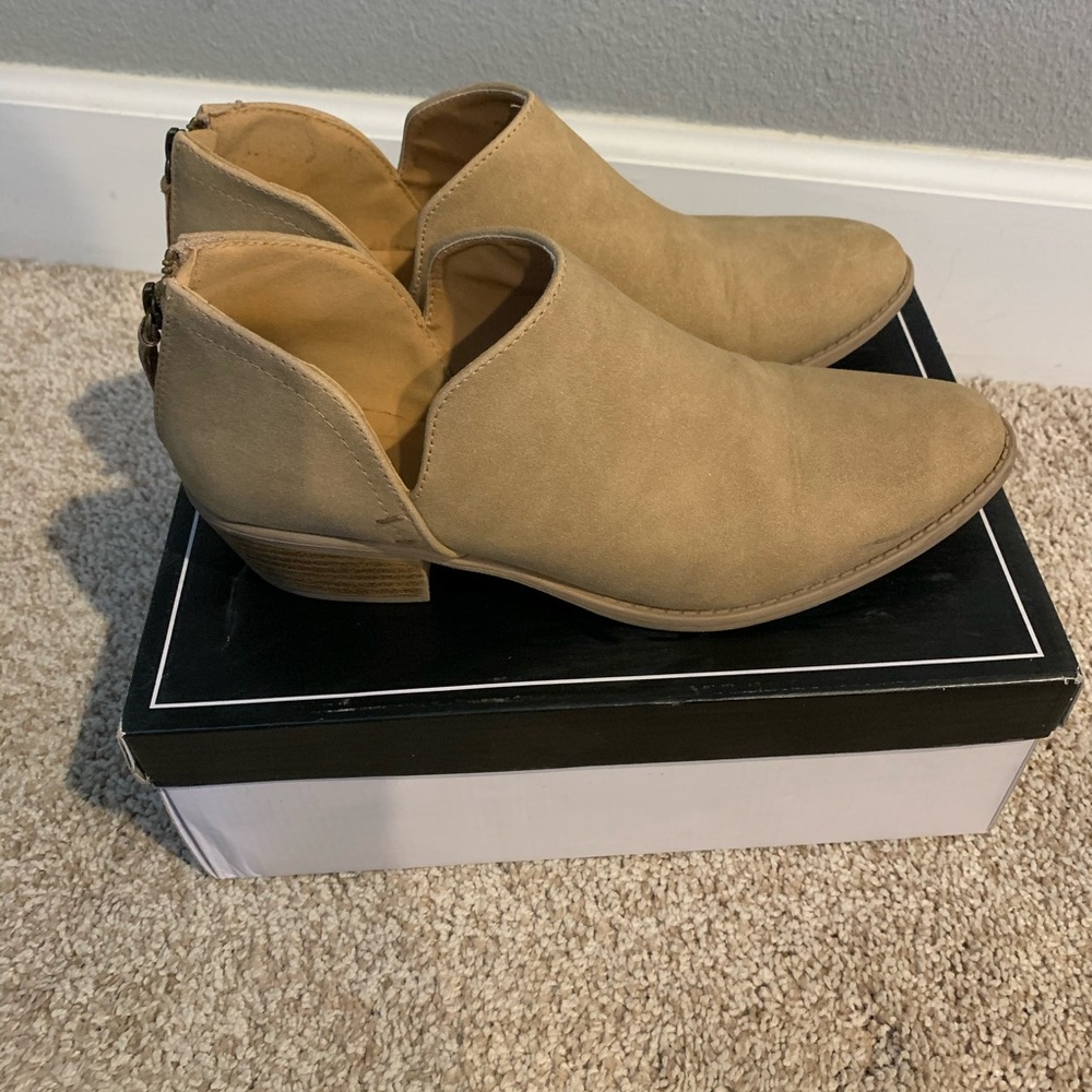 Booties - Picture 3 of 4